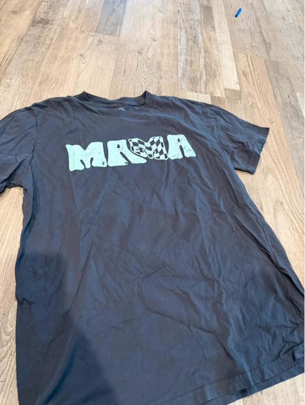 Women Size Small MAMA t shirt